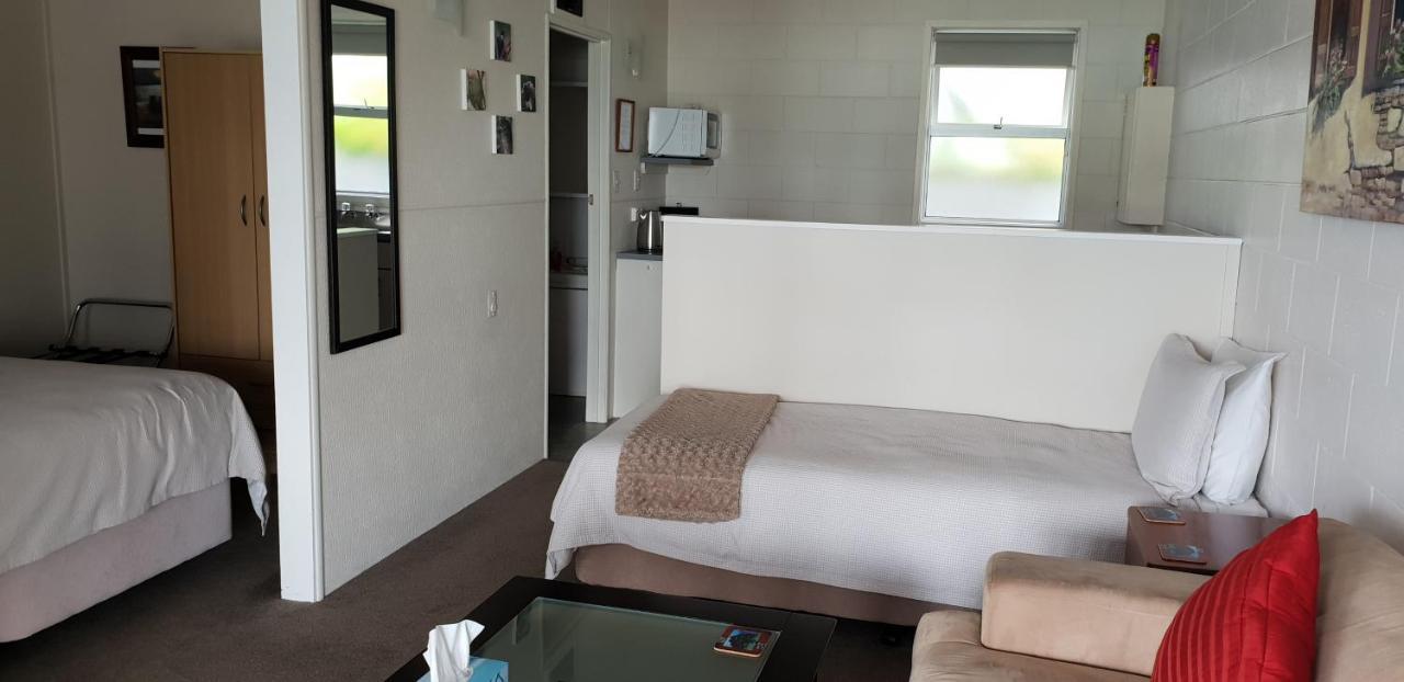 Whangaroa Lodge Motel Exterior photo